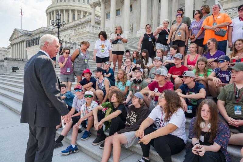 Meeting students on the Capitol Steps