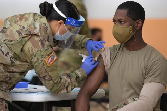 military getting vaccine