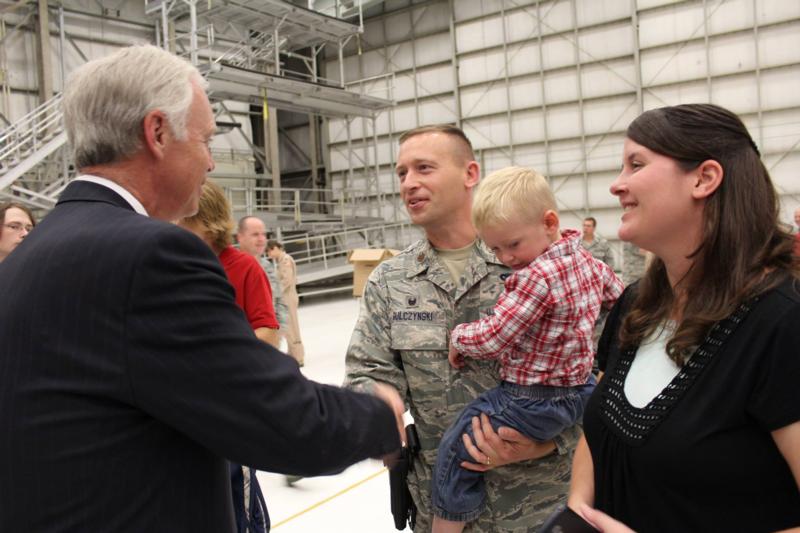 Meeting military family